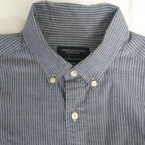 Men's American Eagle button down shirt
